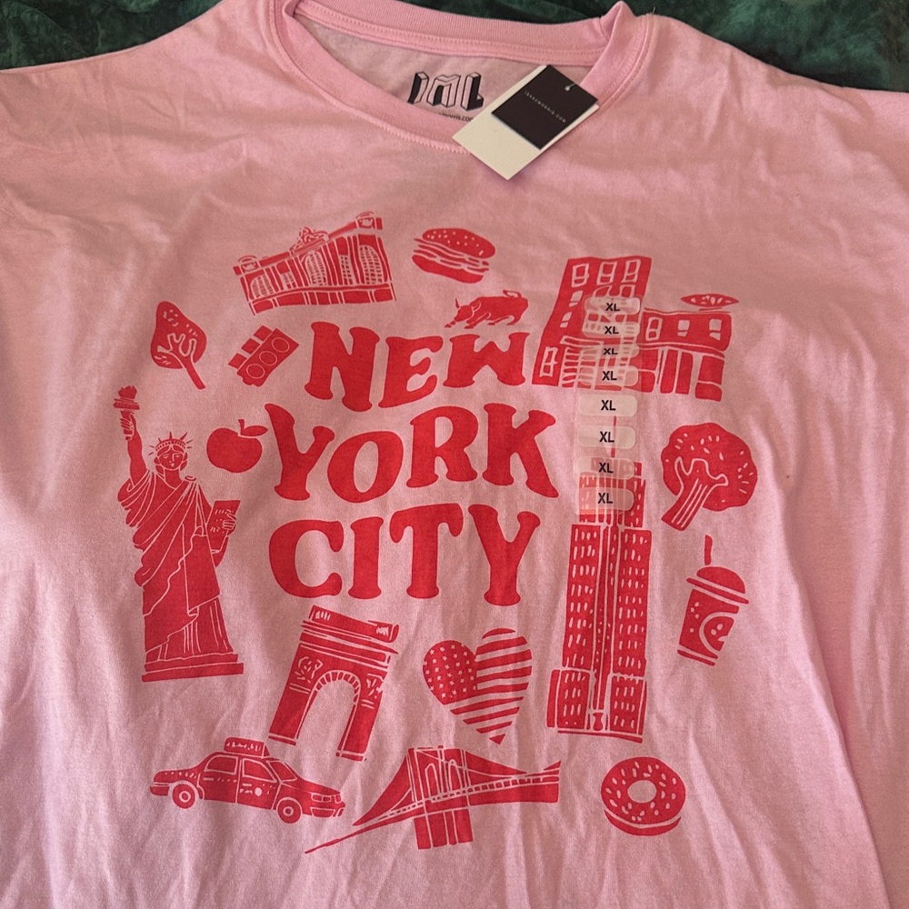 Mi Pink Graphic T-Shirt